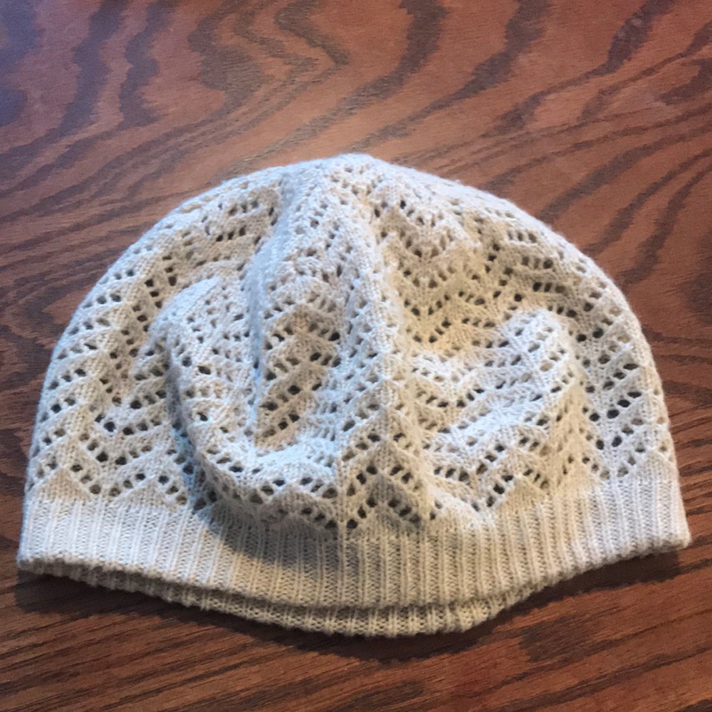 Reversible beanie